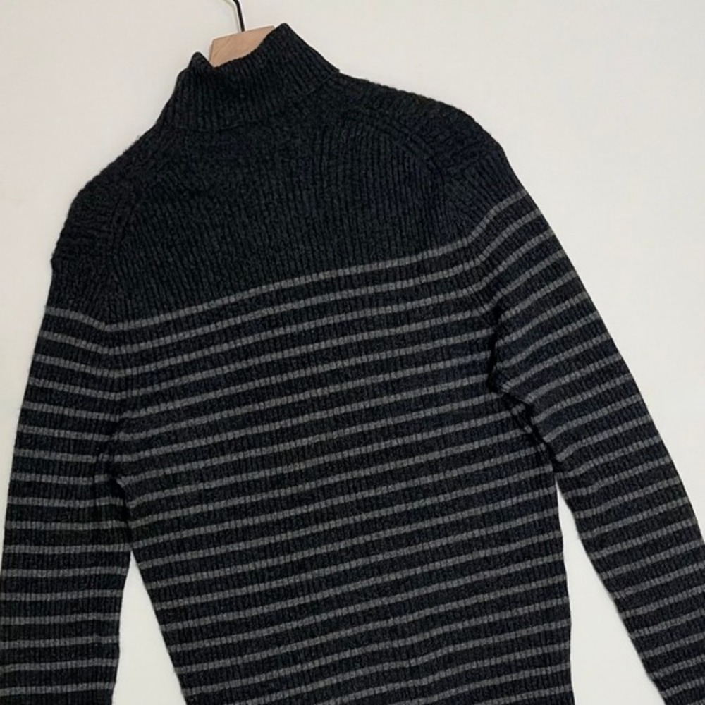 Men's‎ VINCE Cashmere Striped Turtleneck Sweater Gray Ribbed Knitwear X-Large - Picture 8 of 13